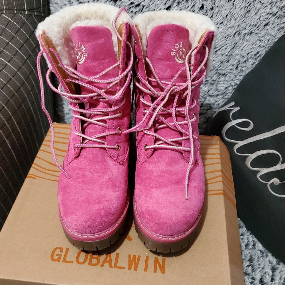 Global Win Size 8.5 Hot Pink Boots